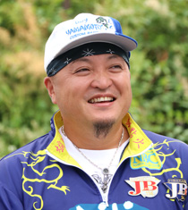 千藤 顕